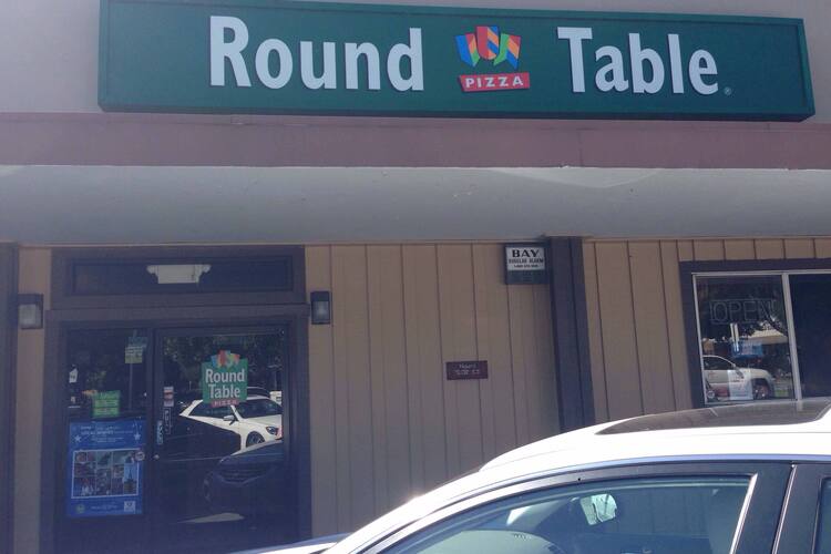Round Table Reviews Lafayette, Round Table Newark Ca